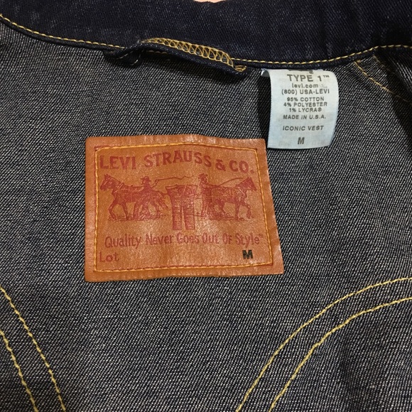Levi’s Denim Vest Medium - Picture 5 of 5